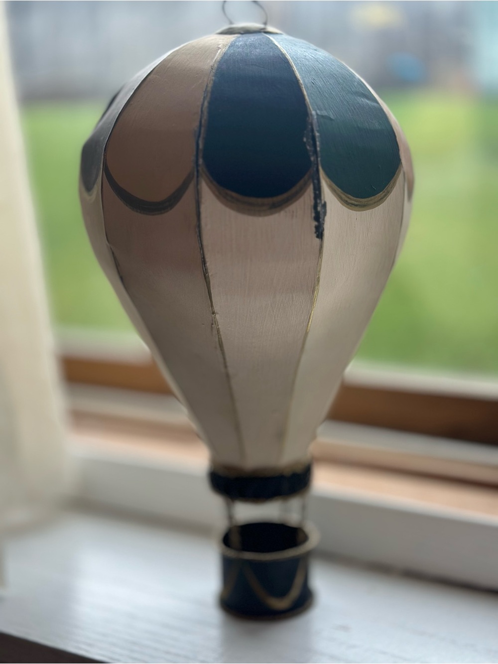 Vintage Metal Decorative Cream and Blue Hot Air Balloon Accent